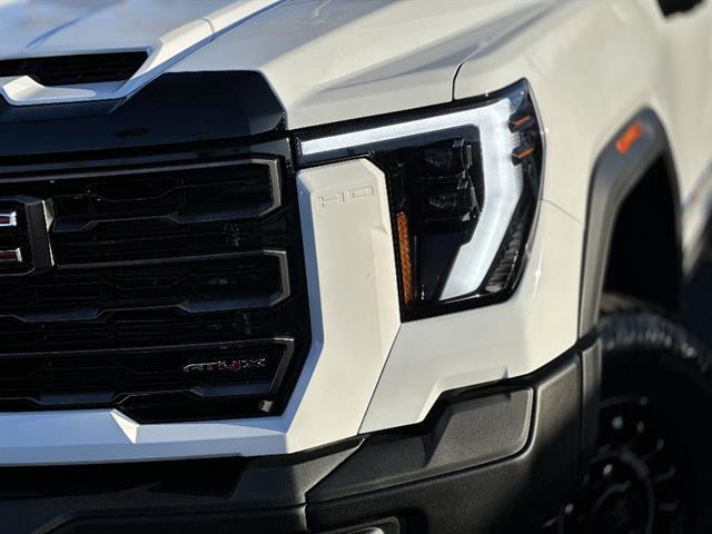 2026 GMC Sierra 2500HD Crew Cab, Standard Bed, AT4X, 4WD