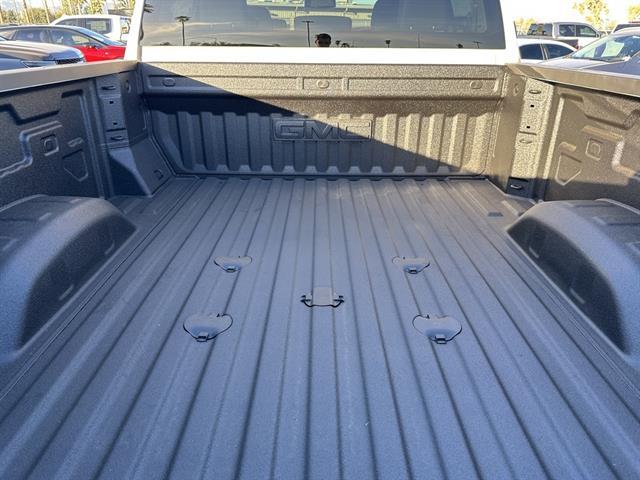 2026 GMC Sierra 2500HD Crew Cab, Standard Bed, SLE, 4WD Tucson AZ