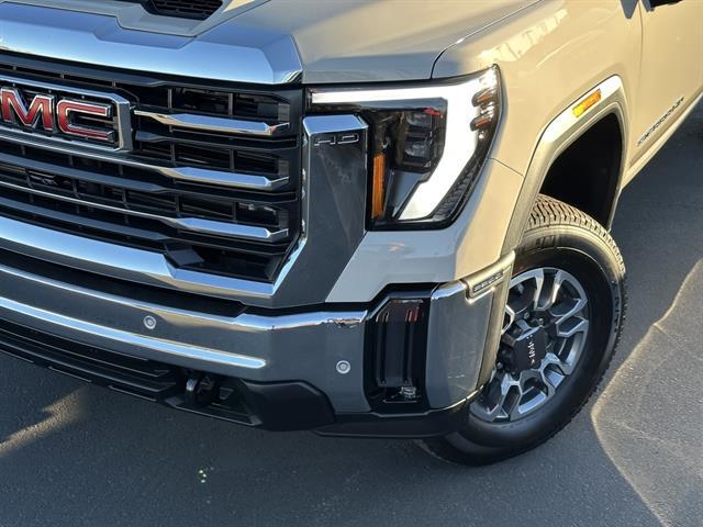 2026 GMC Sierra 2500HD Crew Cab, Standard Bed, SLE, 4WD Tucson AZ
