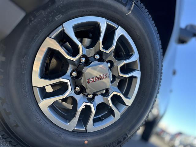 2026 GMC Sierra 2500HD Crew Cab, Standard Bed, SLE, 4WD