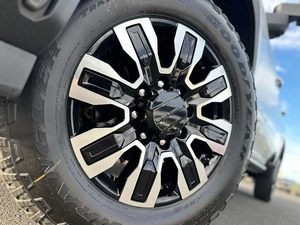 2026 GMC Sierra 3500 HD Denali Ultimate