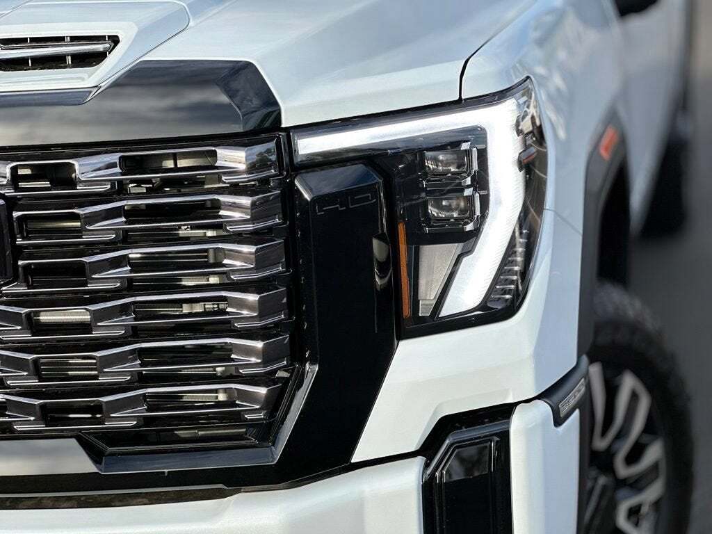 2026 GMC Sierra 3500 HD Denali Ultimate