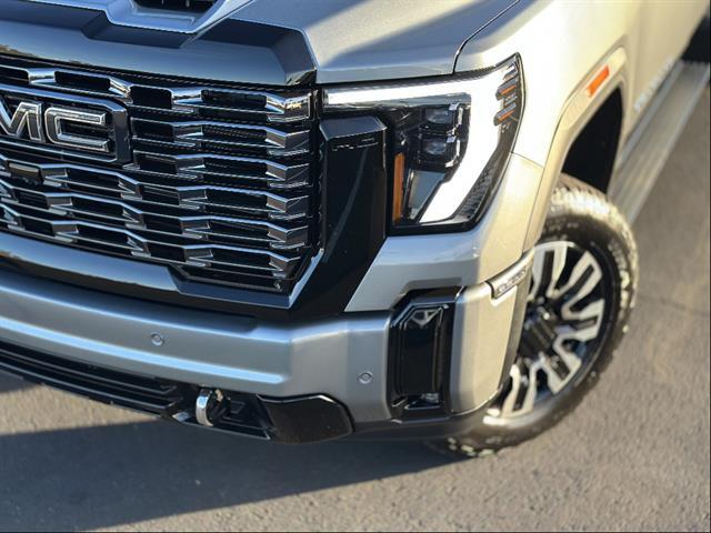 2026 GMC Sierra 3500HD Crew Cab, Long Bed, Denali Ultimate, 4WD