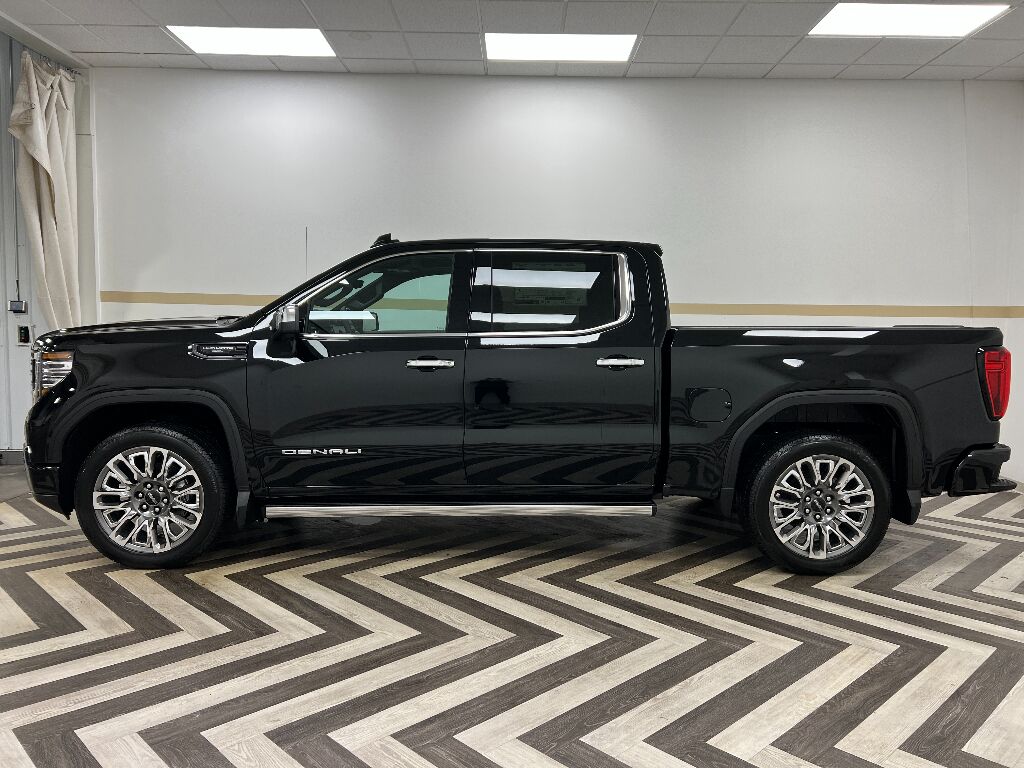 2026 GMC Sierra Denali Ultimate Gasoline