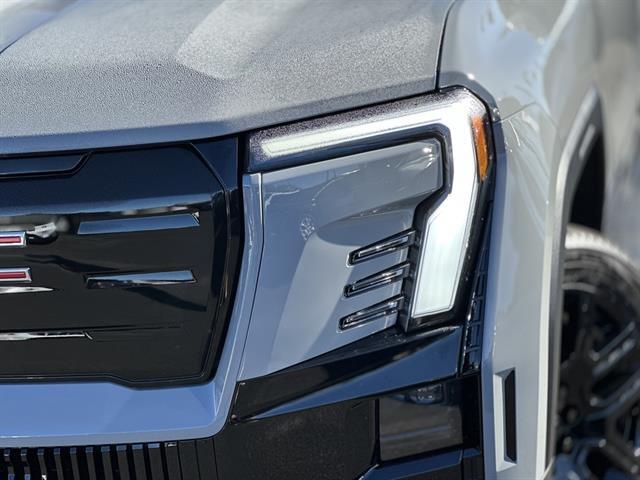 2026 GMC Sierra EV E4WD CREW DENALI