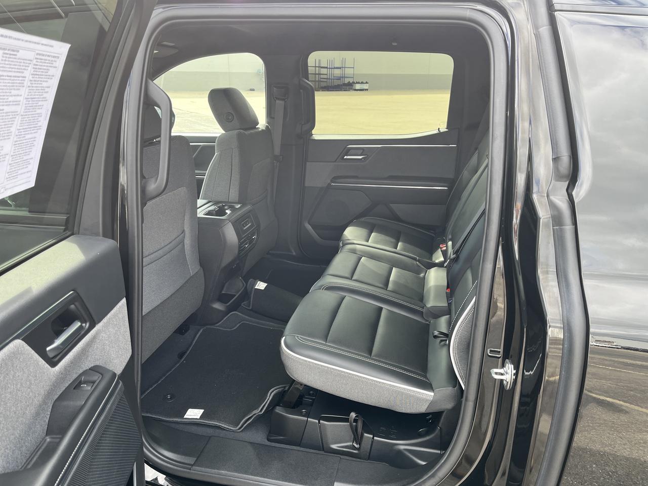 2026 GMC Sierra EV Elevation Extended Range e4WD Premium TechPkgs w/22s Multi-ProTailgate Spray-OnBedliner AdptvCrz Saukville WI