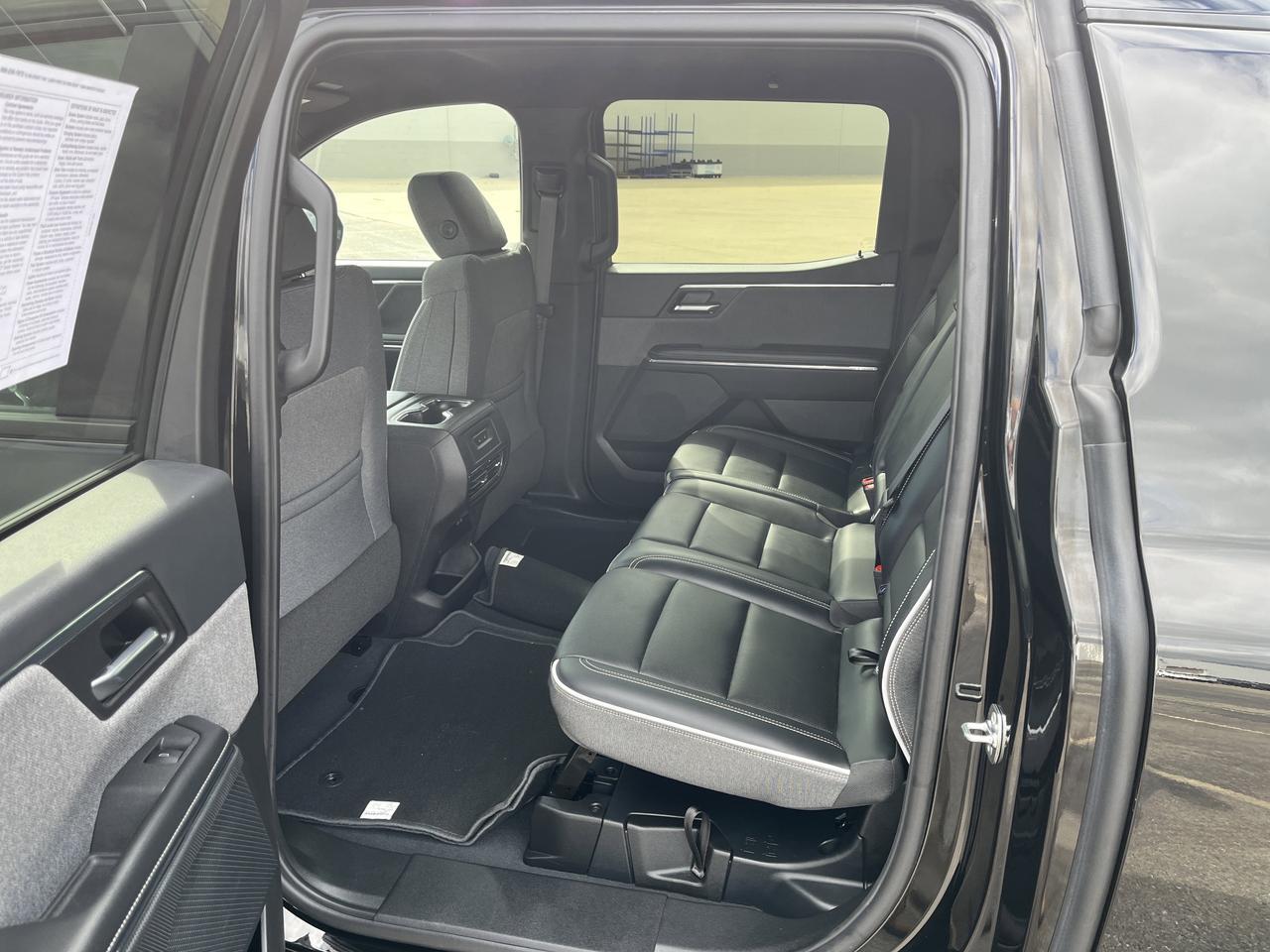 2026 GMC Sierra EV Elevation Extended Range e4WD Premium TechPkgs w/22s Multi-ProTailgate Spray-OnBedliner AdptvCrz Saukville WI
