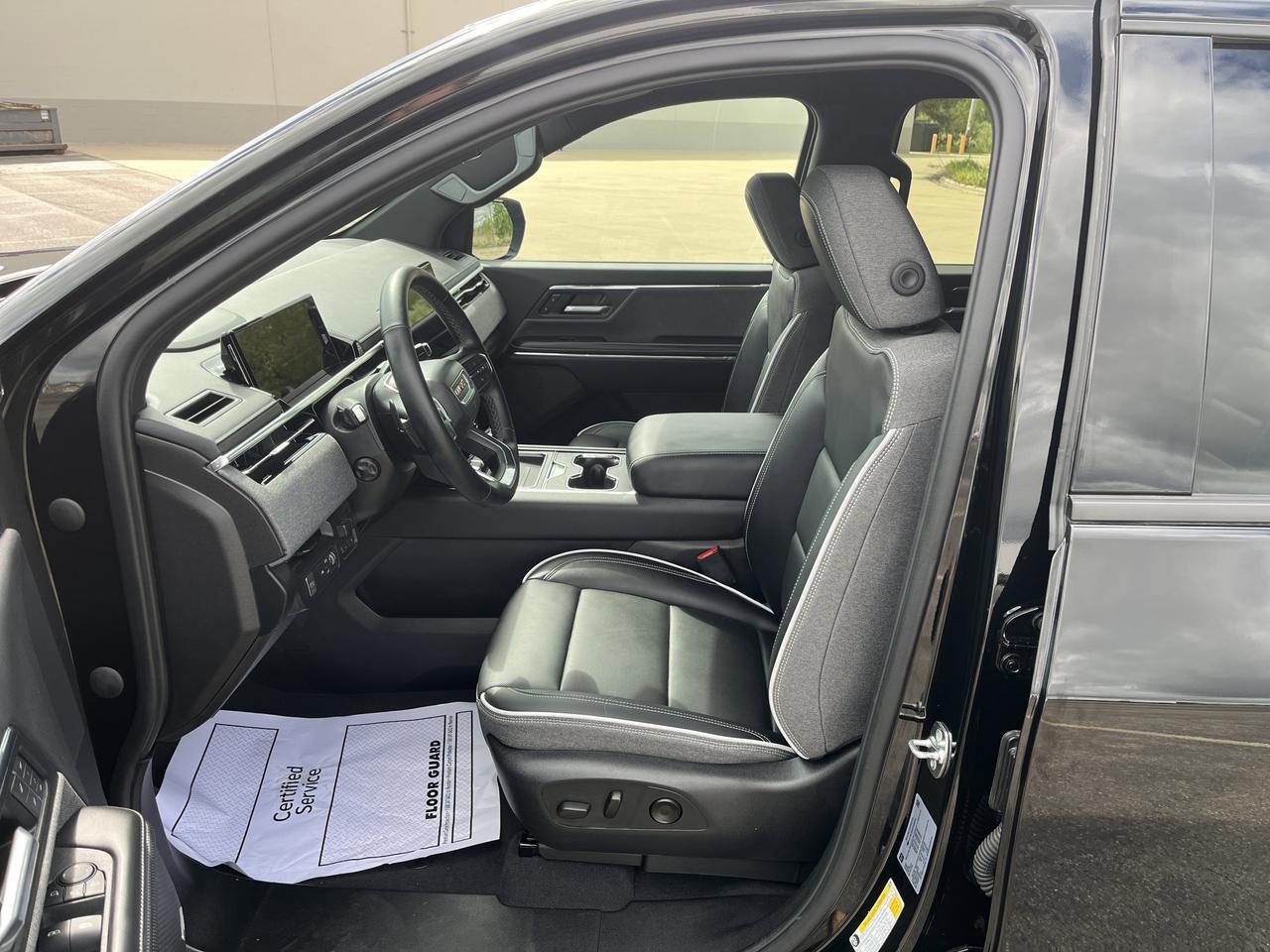 2026 GMC Sierra EV Elevation Extended Range e4WD Premium TechPkgs w/22s Multi-ProTailgate Spray-OnBedliner AdptvCrz Saukville WI