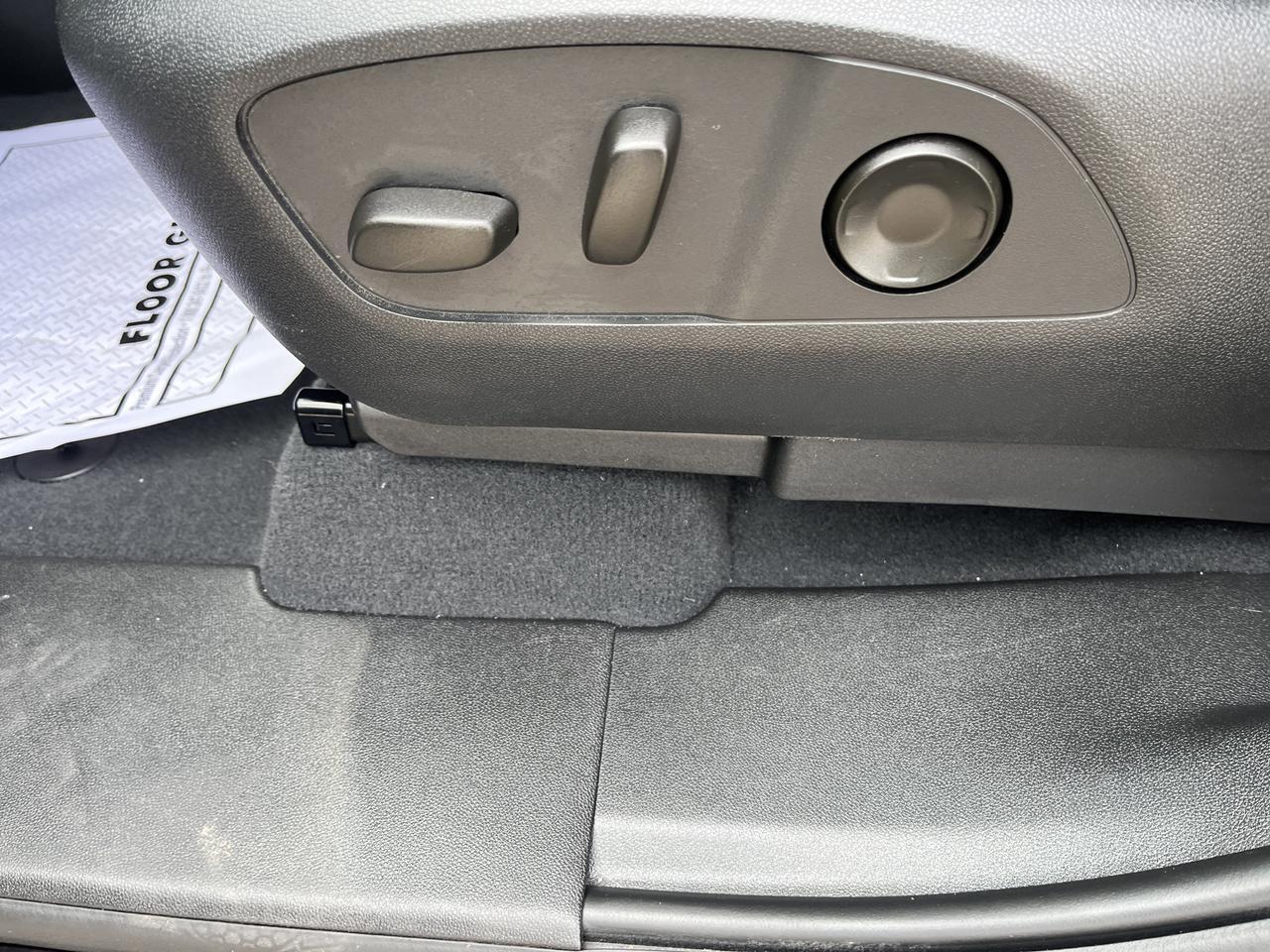2026 GMC Sierra EV Elevation Extended Range e4WD Premium TechPkgs w/22s Multi-ProTailgate Spray-OnBedliner AdptvCrz Saukville WI
