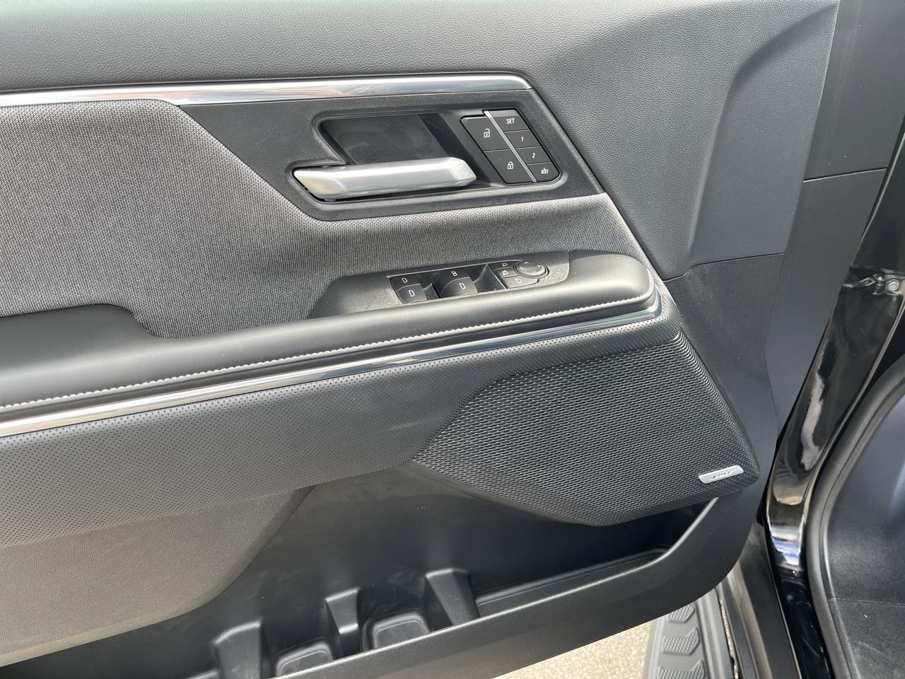 2026 GMC Sierra EV Elevation Extended Range e4WD Premium TechPkgs w/22s Multi-ProTailgate Spray-OnBedliner AdptvCrz Saukville WI