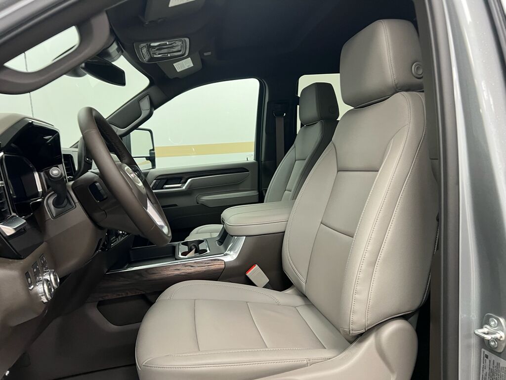 2026 GMC Sierra SLT Diesel