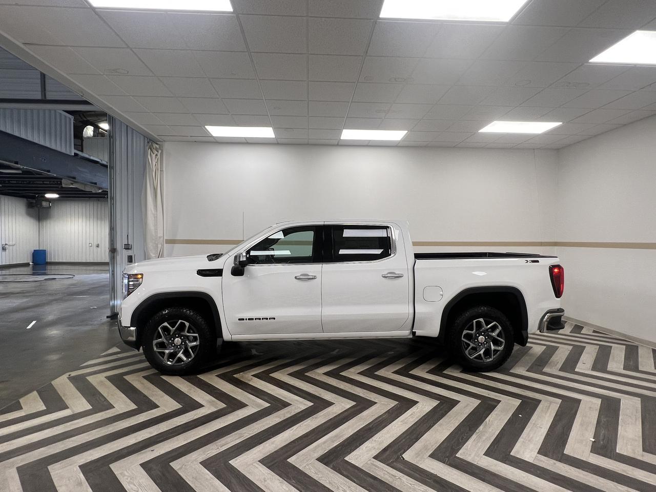 2026 GMC Sierra 1500 SLT Gasoline