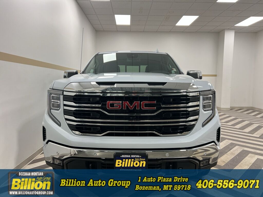 2026 GMC Sierra SLT Gasoline