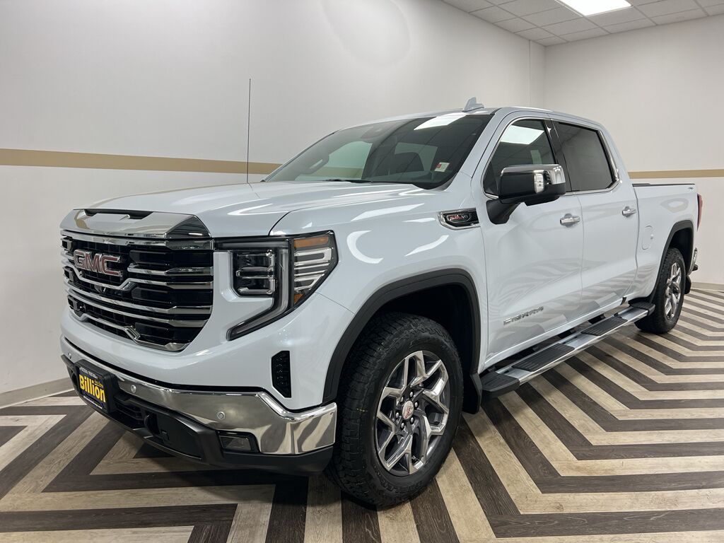 2026 GMC Sierra SLT Gasoline