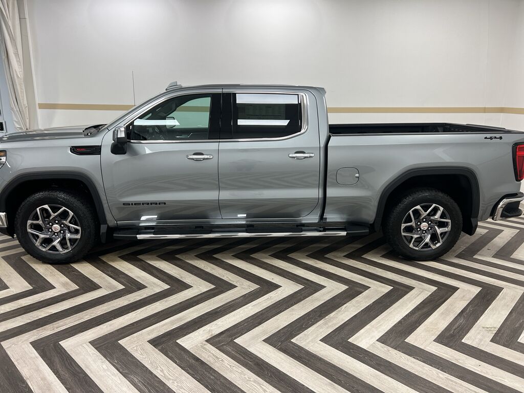 2026 GMC Sierra SLT Gasoline