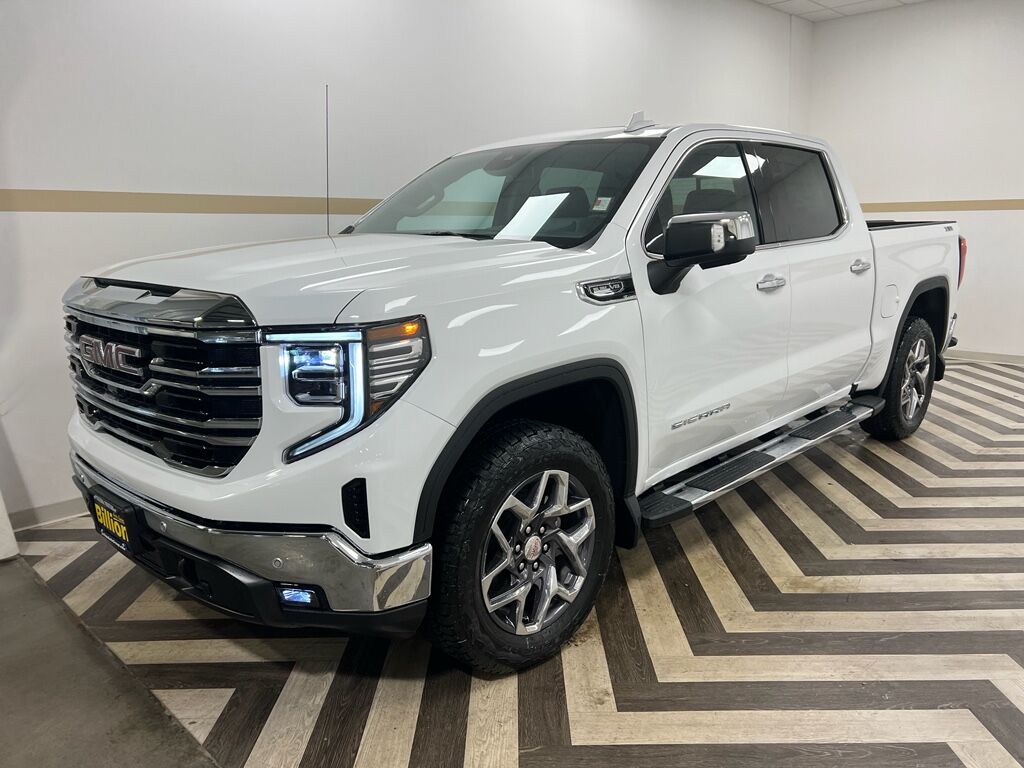 2026 GMC Sierra SLT