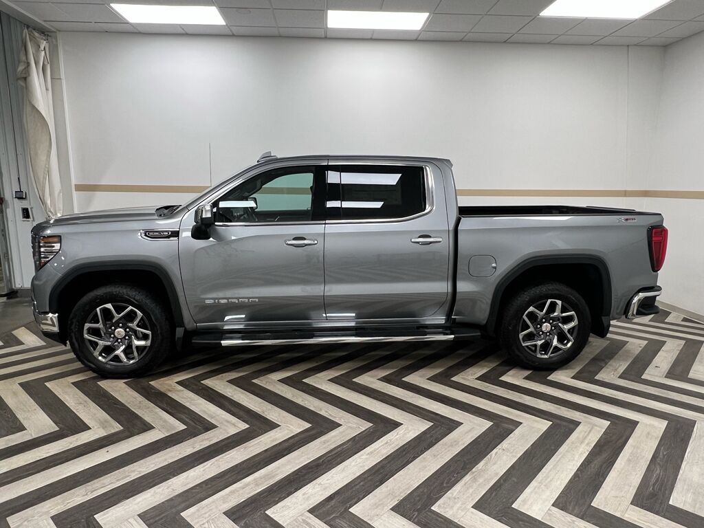 2026 GMC Sierra SLT Gasoline