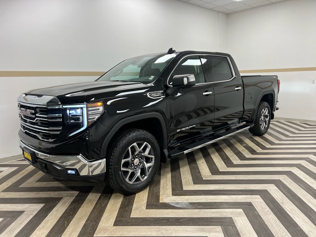2026 GMC Sierra SLT