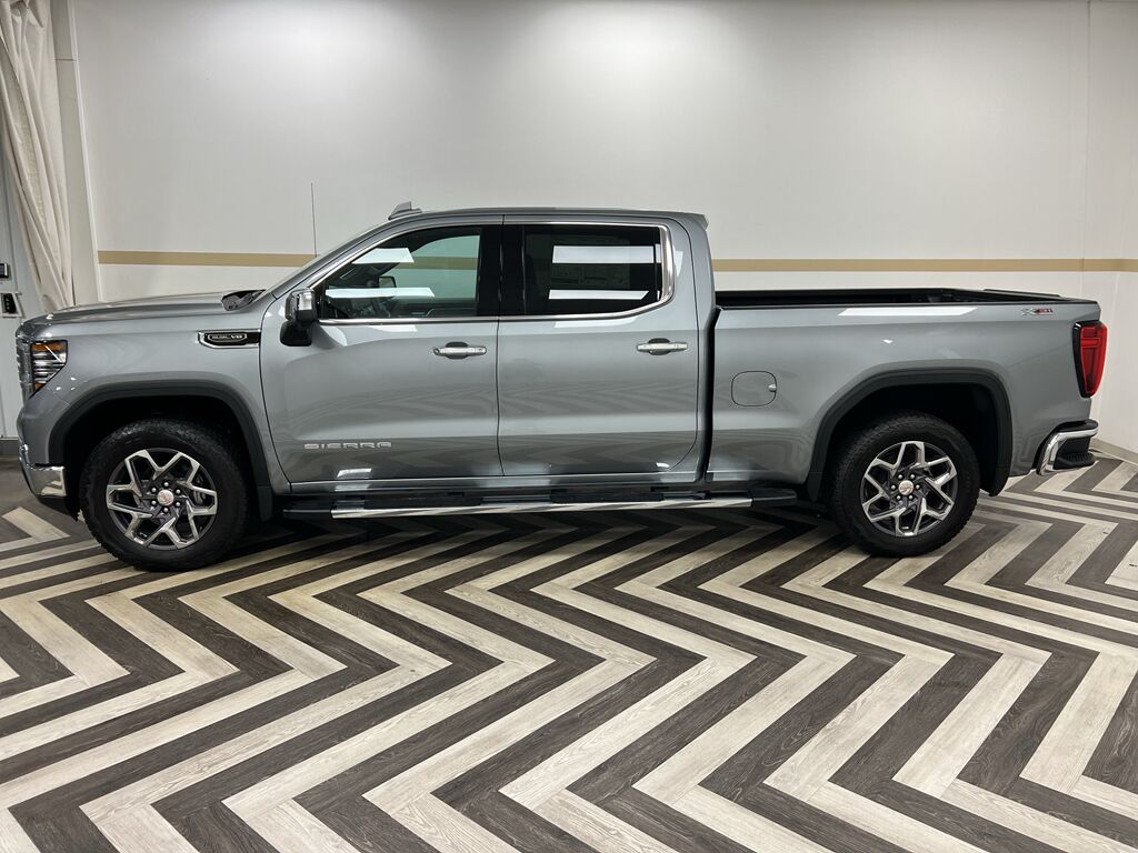 2026 GMC Sierra SLT Gasoline