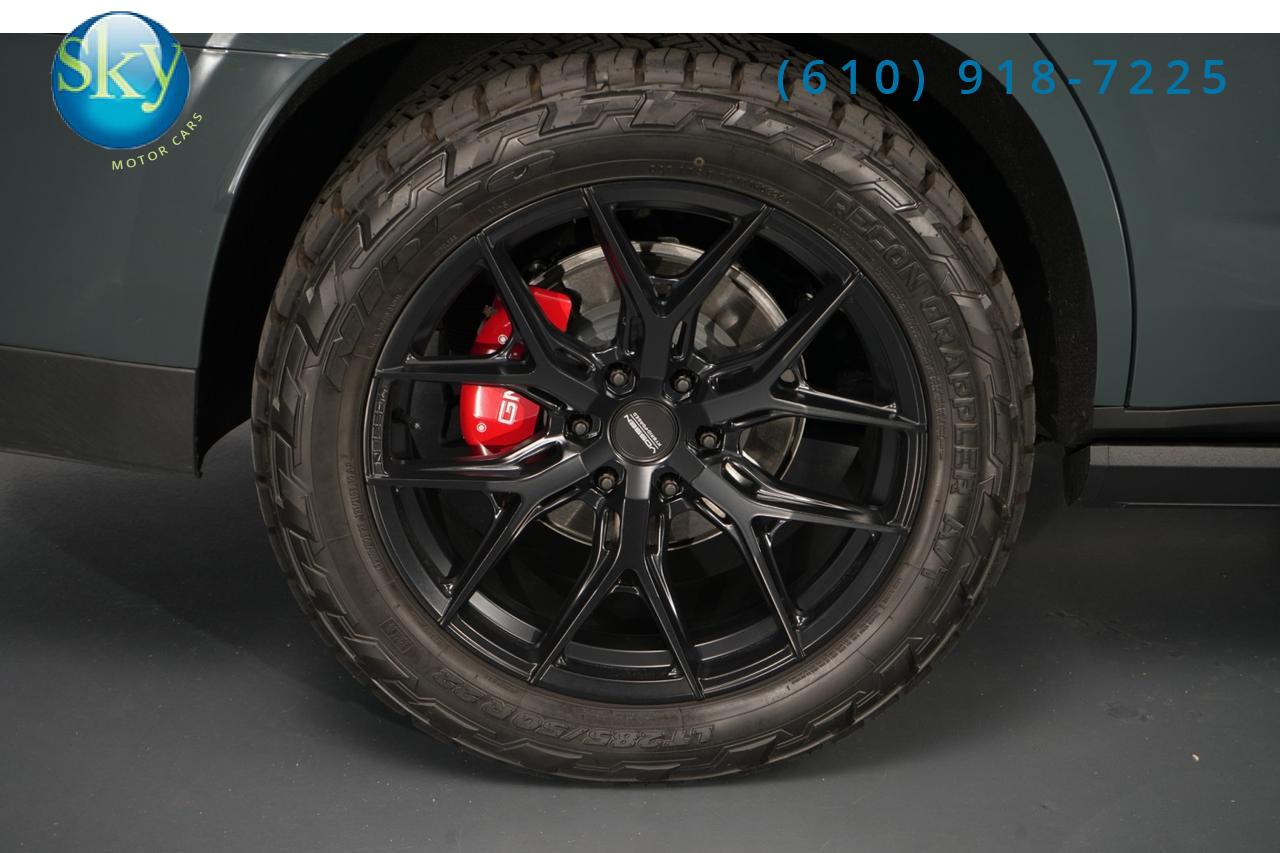 2026 GMC Yukon 4WD AT4 Ultimate Night Vision + 22-in Vossen Wheels West Chester PA