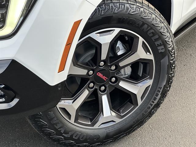 2026 Gmc Yukon XL AT4 Ultimate photo 2