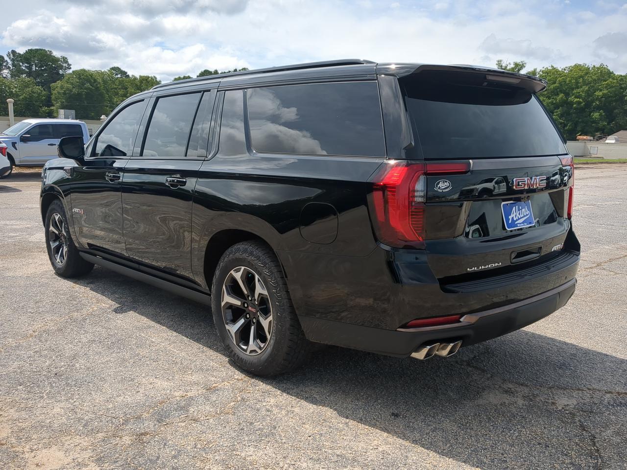 2026 GMC Yukon XL AT4 Ultimate Appleton WI