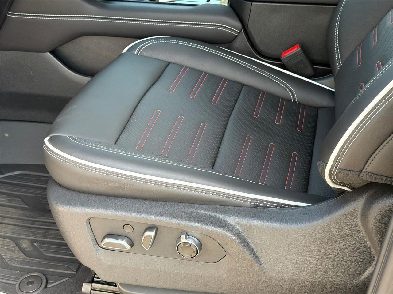 2026 GMC Yukon XL AT4 Ultimate Hagerstown MD