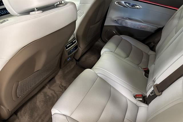 2026 Genesis Electrified GV70 Advanced