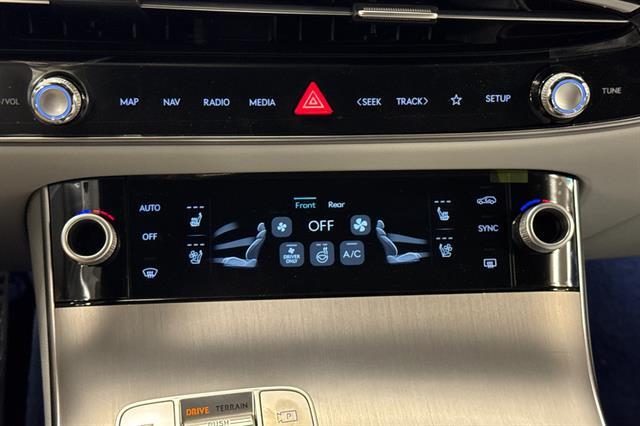 2026 Genesis Electrified GV70 Advanced