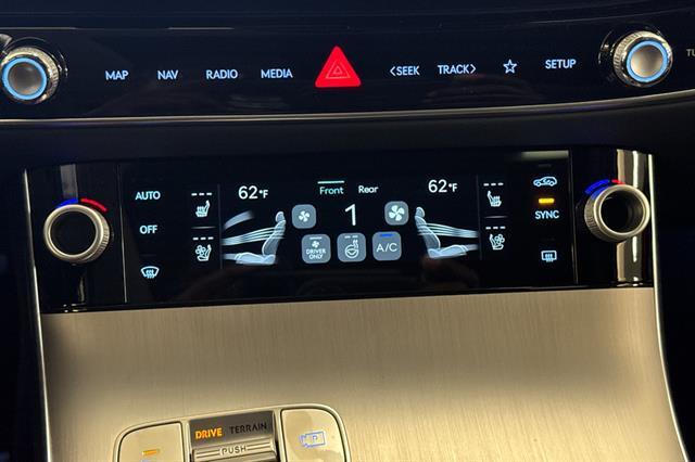 2026 Genesis Electrified GV70 Advanced