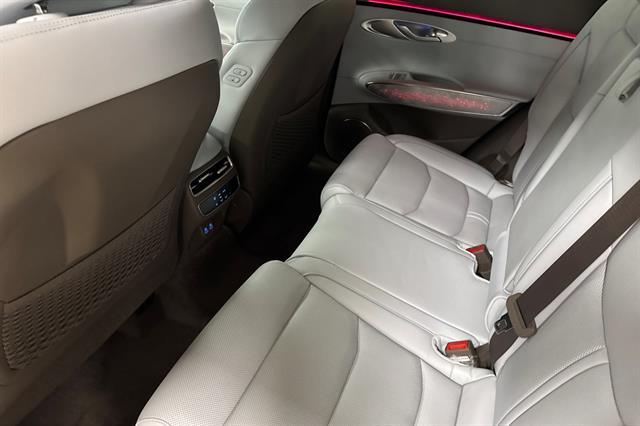 2026 Genesis Electrified GV70 Advanced