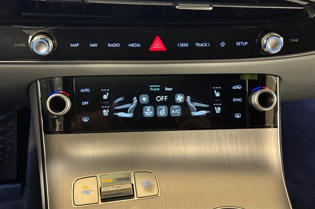 2026 Genesis Electrified GV70 Advanced