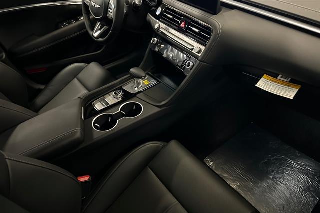 2026 Genesis G70 2.5T Standard