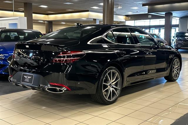 2026 Genesis G70 2.5T Standard