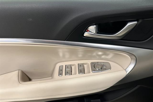 2026 Genesis G70 2.5T Standard