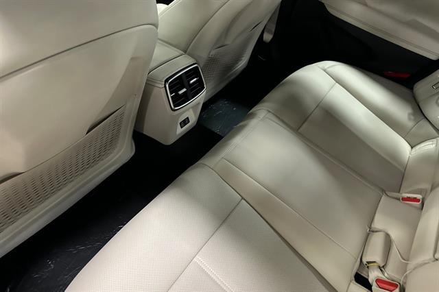 2026 Genesis G70 2.5T Standard