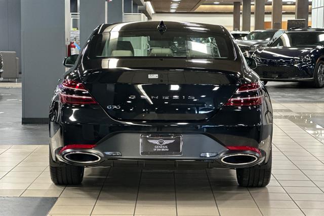 2026 Genesis G70 2.5T Standard