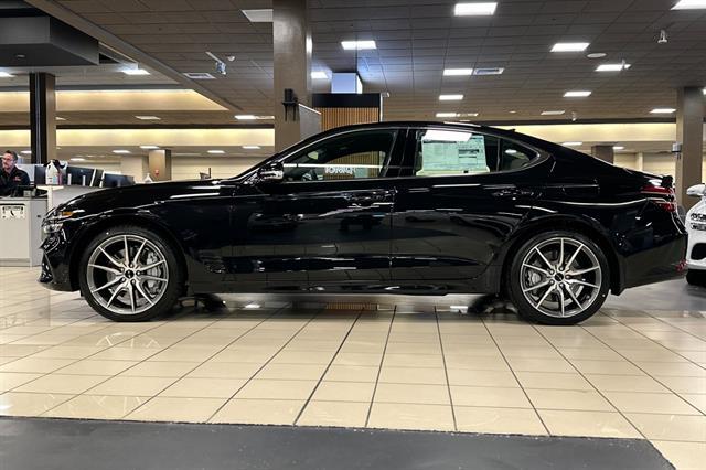 2026 Genesis G70 2.5T Standard