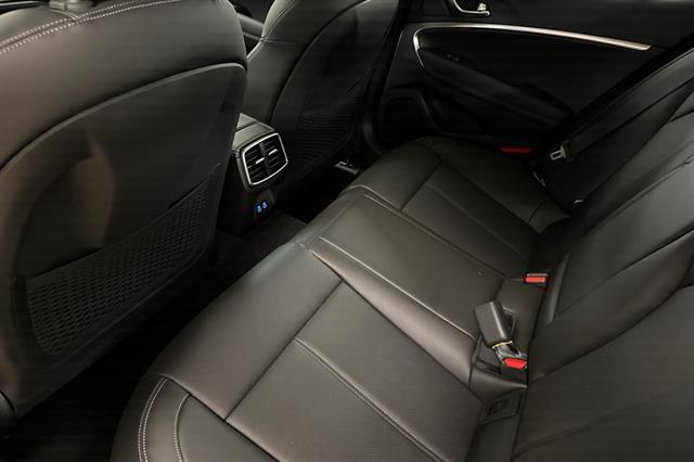 2026 Genesis G70 2.5T Standard