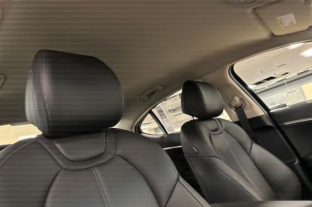 2026 Genesis G70 2.5T Standard