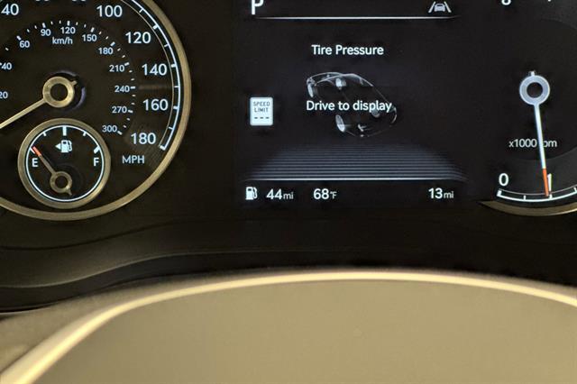 2026 Genesis G70 2.5T Standard