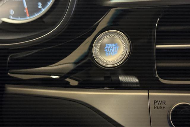 2026 Genesis G70 2.5T Standard