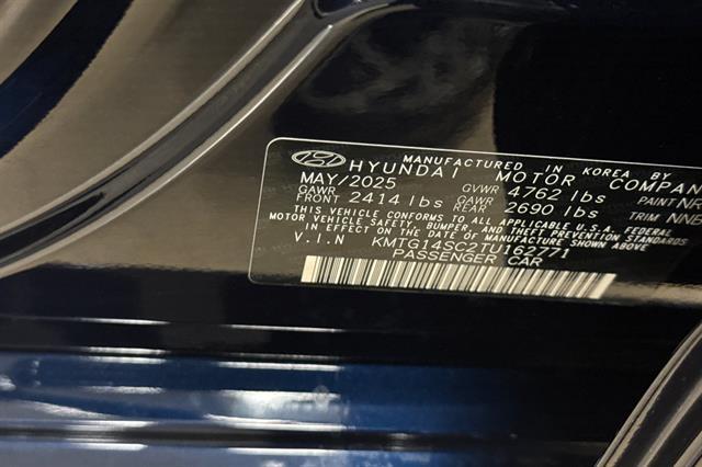 2026 Genesis G70 2.5T Standard