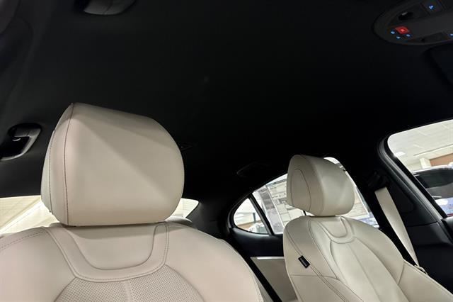 2026 Genesis G70 2.5T Standard