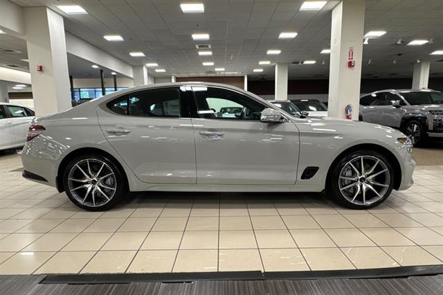 2026 Genesis G70 2.5T Standard