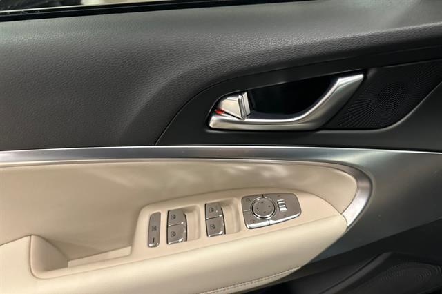 2026 Genesis G70 2.5T Standard