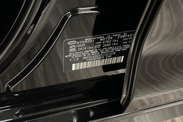 2026 Genesis G70 2.5T Standard