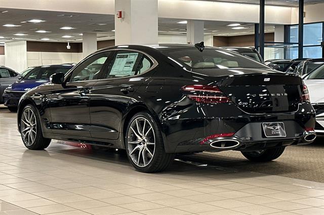 2026 Genesis G70 2.5T Standard