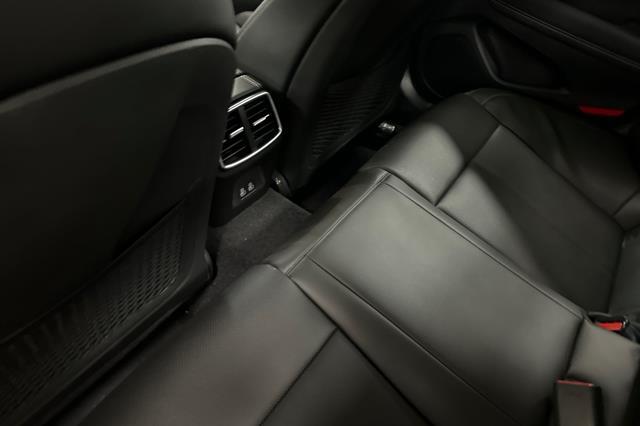 2026 Genesis G70 2.5T Standard