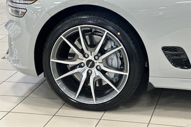 2026 Genesis G70 2.5T Standard